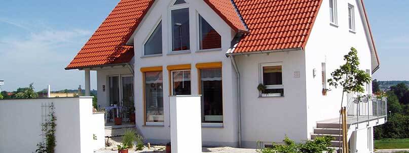 Einbruchschutz: Maßnahmen zum Schutz vor Kriminellen 2 Einbruchschutz Haus mit guter Alarmanlage verbessern
